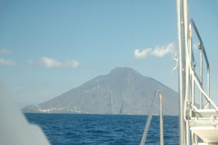 vue sur le Stromboli.jpg